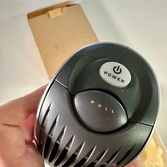 Oreck Open Box XJ-300 Car Bathroom Deodorizer Ultraviolet Air Purifier Works - Picture 4 of 5